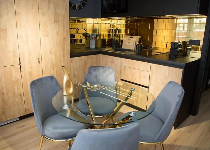 Neptun Centrum * Γκλίβιτσε